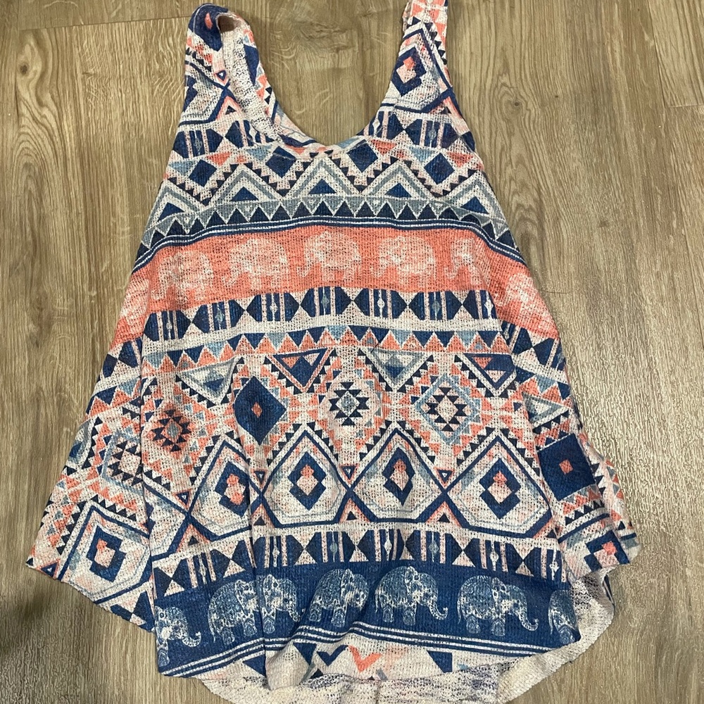 Aztec print tank